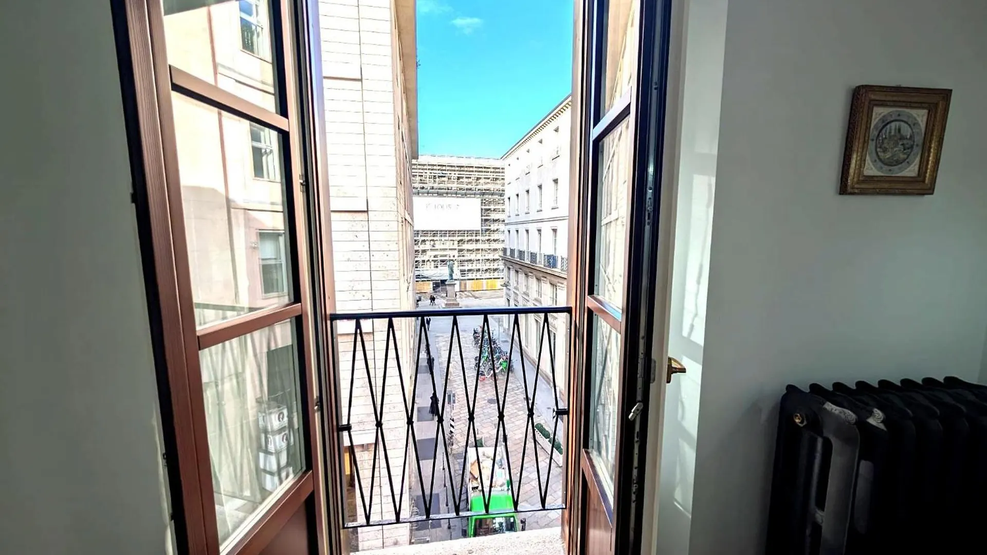 Hbhall Duomo Suite Milan Italy